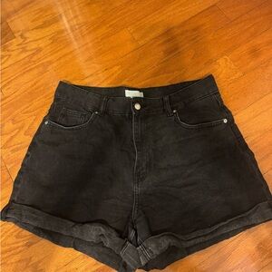 H&M Black High-Rise Cuffed Denim Shorts